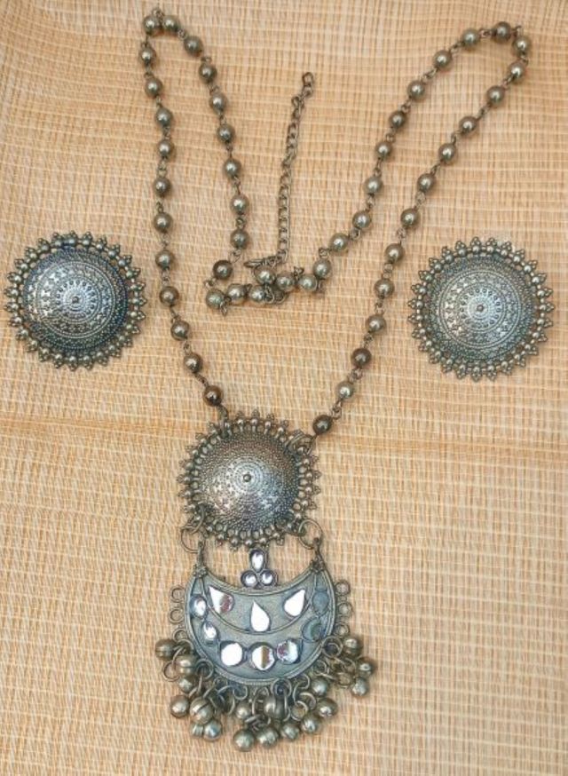 Oxidized Long chain pendent ad earring set